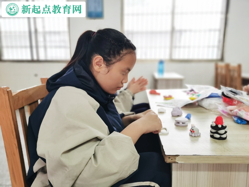 新起點青少年管教學校開展捏橡皮泥活動 新起點青少年管教學校開展捏橡皮泥活動